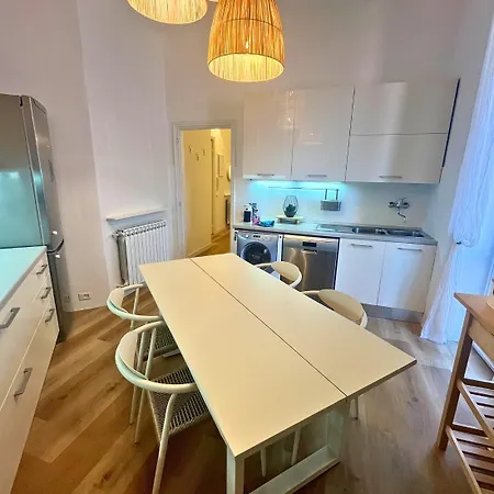 Raffinato Vicino Σαβόνα